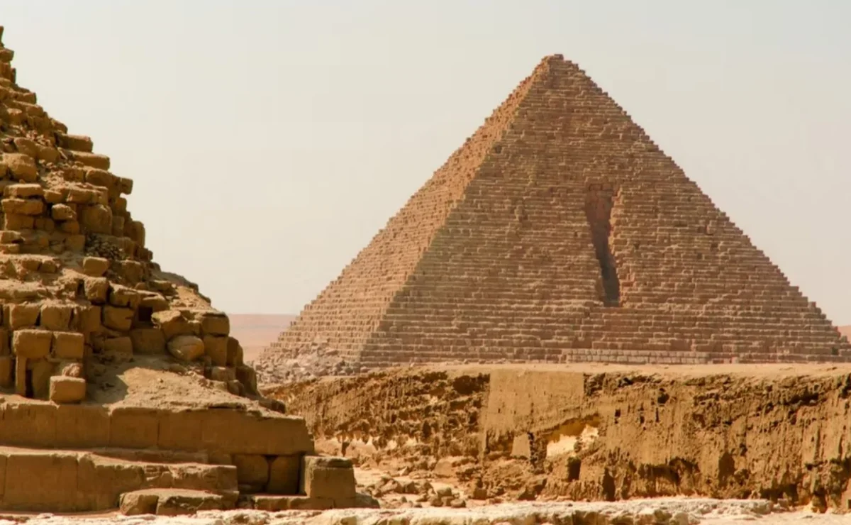 Сколько сегодня стоит построить Пирамиду, Колизей и Китайскую стену?